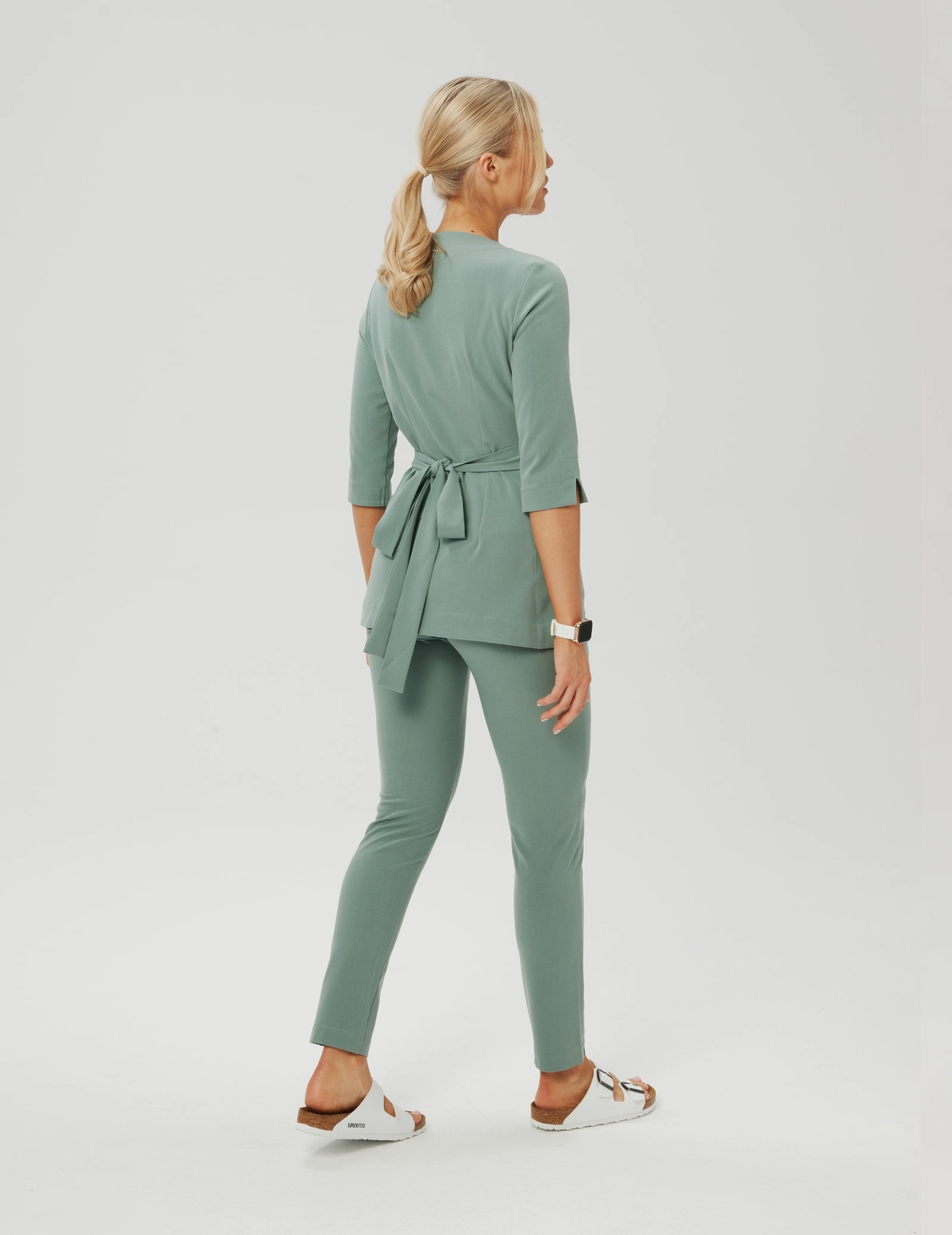 Bluza medyczna wiązana Rosalie - DUSTY GREEN